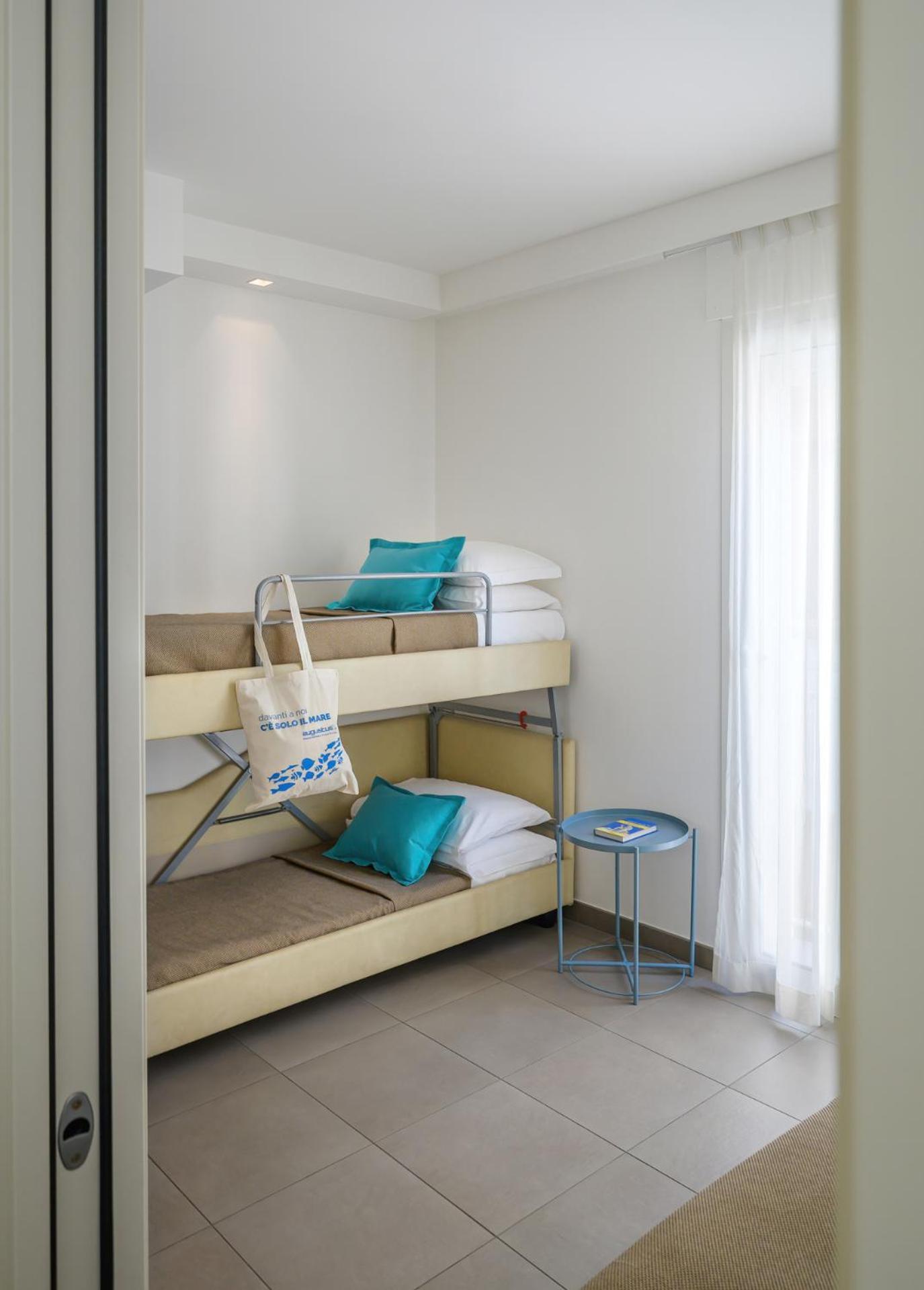 Hotel Augustus- Direttamente sul mare Misano Adriatico Esterno foto
