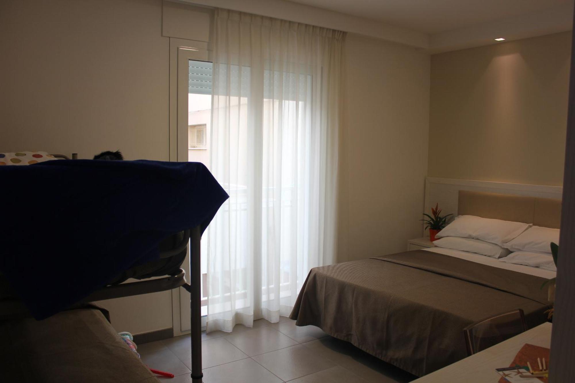 Hotel Augustus- Direttamente sul mare Misano Adriatico Camera foto